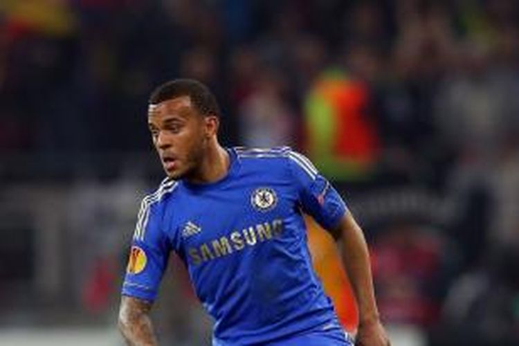 Bek Ryan Bertrand dipinjamkan selama satu musim oleh Chelsea ke Southampton pada Rabu (30/7/2014). 