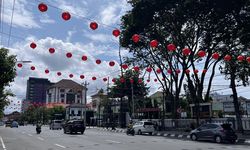 Sambut Imlek 2025, Pemkot Semarang Hiasi Kota dengan Ratusan Lampion 
