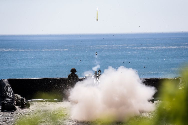 Gambar baru-baru ini dirilis oleh Kementerian Pertahanan Taiwan pada 5 Juni 2020 menunjukkan rudal Stinger buatan AS diluncurkan selama latihan di Pingtung County, Taiwan selatan.