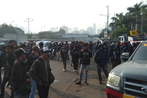 Ada Demo, Polisi Lakukan Rekayasa Lalu Lintas di Sekitar Gedung DPR RI