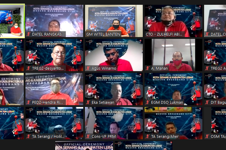 Direktur Network & IT Solution Telkom, Zulhelfi Abidin meresmikan Modern Broadband City Kota Serang dan Kabupaten Lebak secara virtual dengan menggunakan layanan video conference, Jumat (29/5).