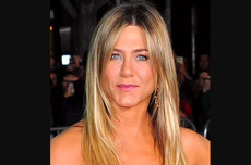 Jennifer Aniston Pamer Rambut Beruban, Tetap Cantik