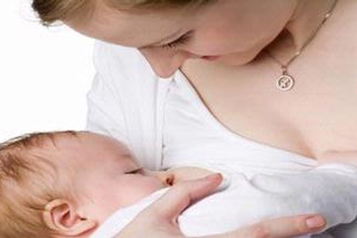 ASI esklusif tak hanya membangun hubungan emosional dengan anak, namun memberikan asupan lemak esensial agar pertumbuhan lebih optimal.