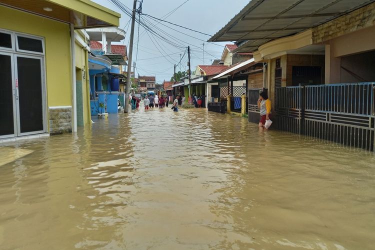 Banjir merendam 1.237 rumah warga di Kabupaten Lebak, Selasa (14/9/2021).