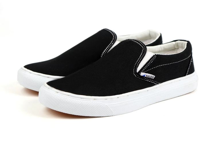 Sepatu slip on pria Valdo Footwear