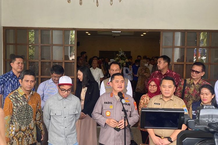 Kapolda Metro Jaya Irjen Fadil Imran usai pertemuan terbatas dengan Pemerintah Provinsi DKI Jakarta dan Asosiasi Promotor Musik Indonesia, Selasa (22/11/2022). 
