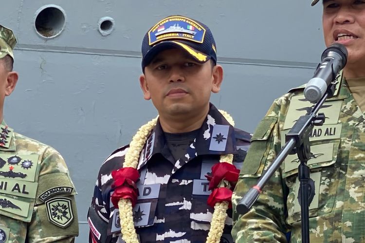 Kolonel Fuad Hasan, Calon Komandan Kapal Induk Pertama Indonesia