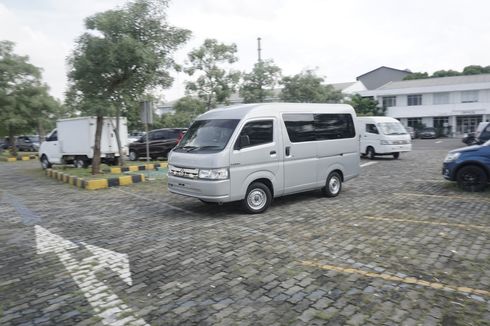 Lihat Lagi Desain Eksterior Carry Minibus Kreasi Karoseri