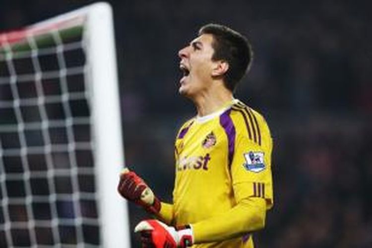 Penjaga gawang Sunderland, Costel Pantilimon.