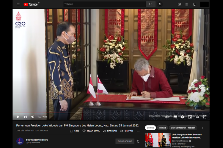 Tangkapan layar video kanal YouTube Sekretariat Presiden, 25 Januari 2022, menampilkan Presiden Jokowi dan Perdana Menteri Singapura Lee Hsien Loong dalam penandatanganan dokumen kerja sama strategis.