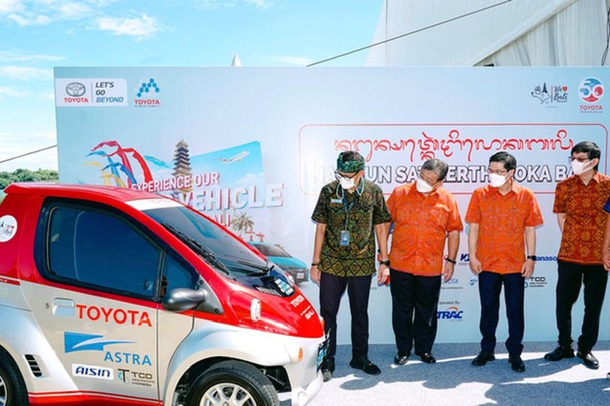 Peresmian Toyota Coms dan C+Pod di Nusa Dua Bali