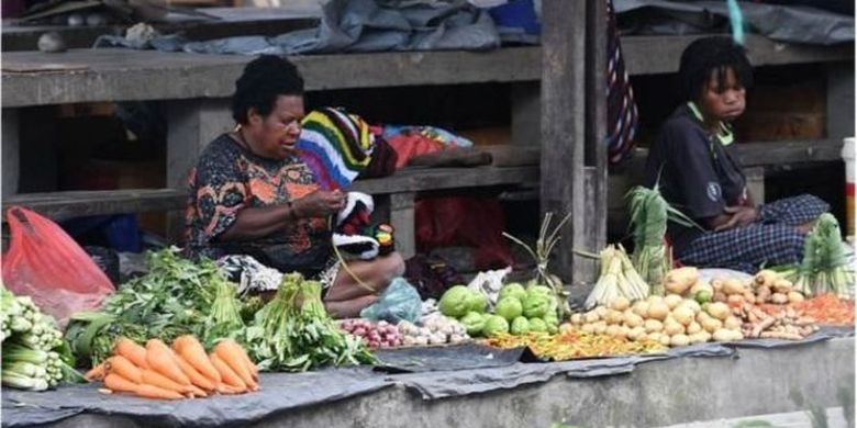 Sepuluh kabupaten di Papua disebut BPS tergolong daerah dengan tingkat kemiskinan tertinggi di Indonesia. 