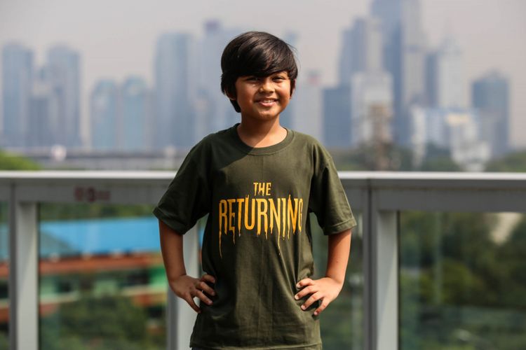 Aktor peran Muzakki Ramdhan berpose setelah wawancara promo film The Returning di Menara Kompas Gramedia, Palmerah Selatan, Jakarta, Rabu (24/10/2018). Film The Returning akan tayang pada tanggal 1 November 2018.