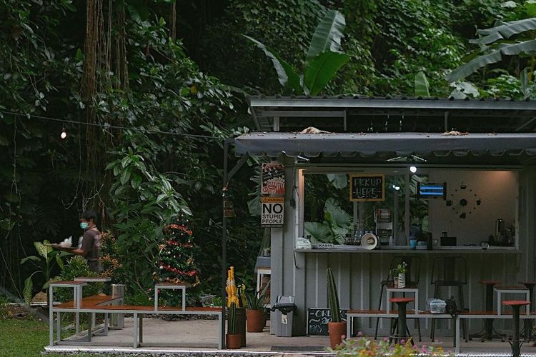 Tempat makan bernama Camp Coffee & Nature di Kota Yogyakarta (dok. Camp Coffee & Nature).