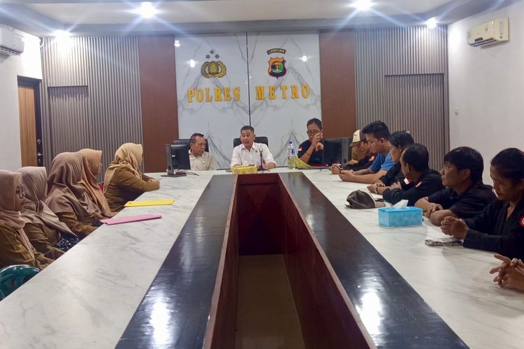 29 Guru Honorer Diduga Dicoret dari Dapodik, Siap Tempuh Ombudsman usai Demo Buntu