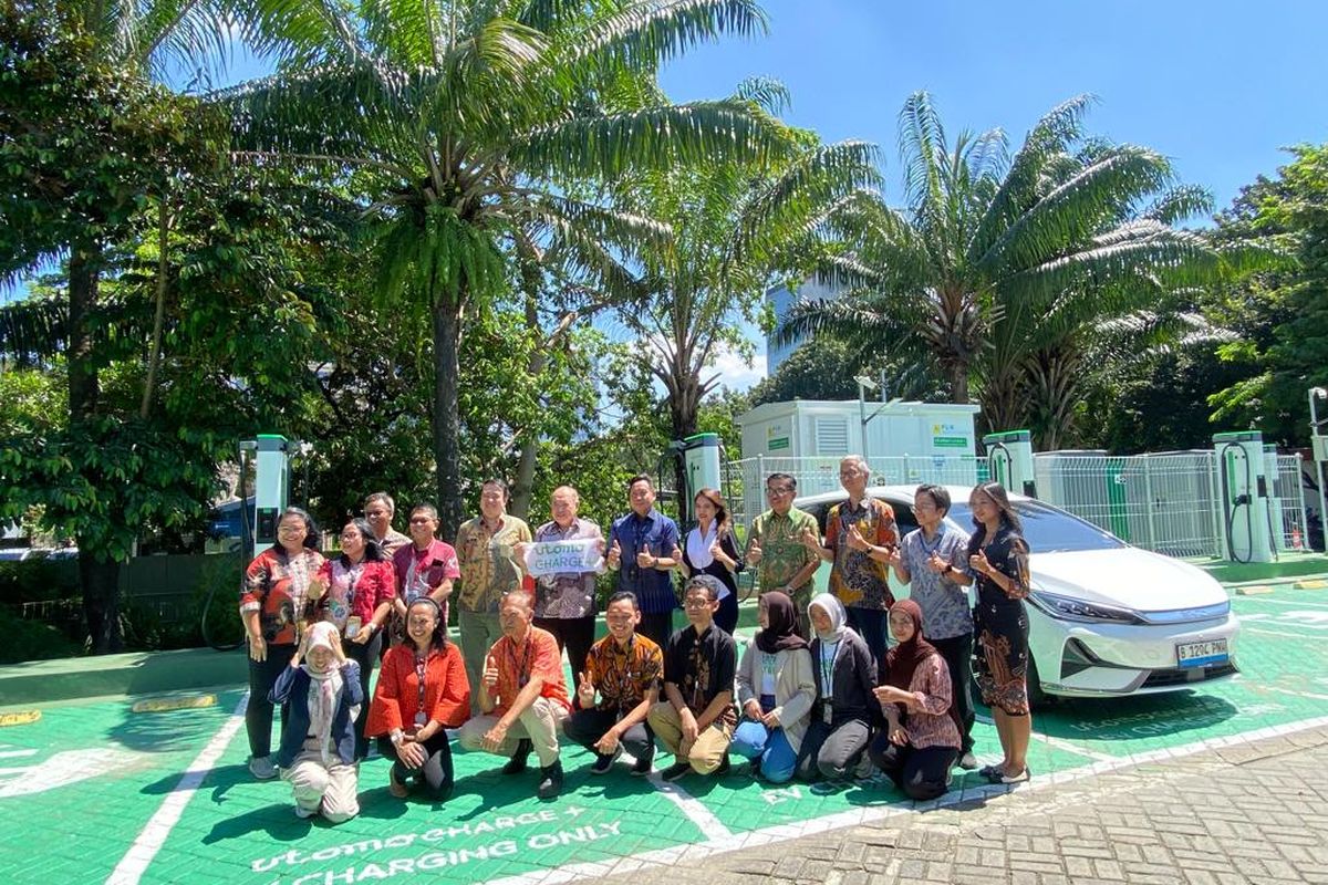 Mobility Urban Hub Palmerah Tersedia 12 SPKLU Ultra Fast Charging Mobility Urban Hub Palmerah Tersedia 12 SPKLU Ultra Fast Charging
