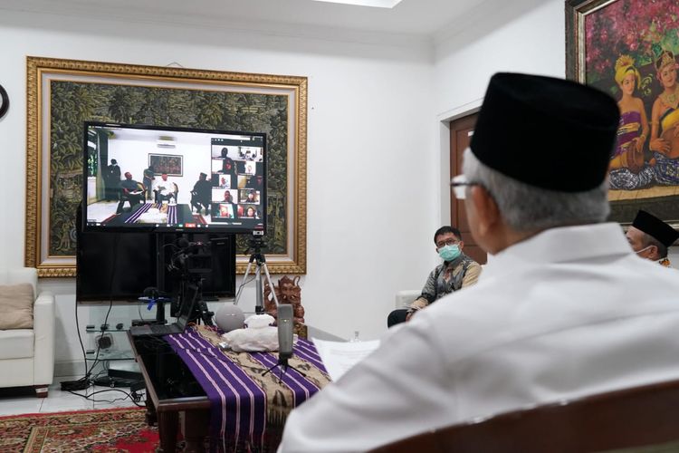 Wapres Maruf Amin saat melakukan video conference dengan wartawan RI 2 terkait jaring pengaman sosial dampak Covid-19, Selasa (24/3/2020).