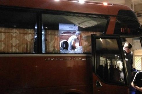 Bus Timnas Indonesia Dilempari Batu oleh Oknum Suporter Vietnam