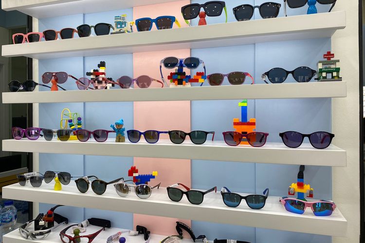 Kacamata anak di Optik Tunggal Next Generation di Mall Kelapa Gading 3