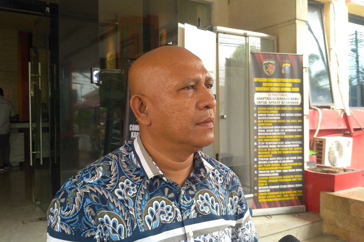 Sangap Surbakti, penasehat hukum 9 tersangka kasus kerangkeng mengatakan pada Kamis (7/4/2022) 8 tersangka yang didampinginya hadir di Polda Sumut untuk wajib lapor dan pemeriksaan tambahan. Dia juga menghadirkan 3 orang saksi a de charge atau saksi meringankan.