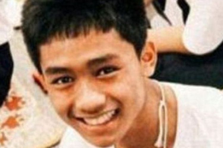 Adul Sam-on, remaja 14 tahun yang kemampuan bahasa Inggrisnya menyelamatkan dia, 11 rekannya, dan pelatihnya setelah 10 hari terjebak di dalam Goa Tham Luang, Thailand.
