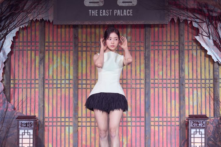 Roh Yoon-seo Debut Drama Kolosal di The East Palace 