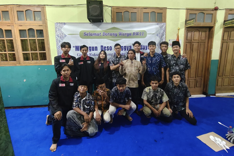 Mahasiswa Prodi Ilmu Pemerintahan fakultas FISIP UMM menggelar program pengabdian masyarakat di Desa Ngaglik, Kecamatan Batu, Kota Batu, Jawa Timur.