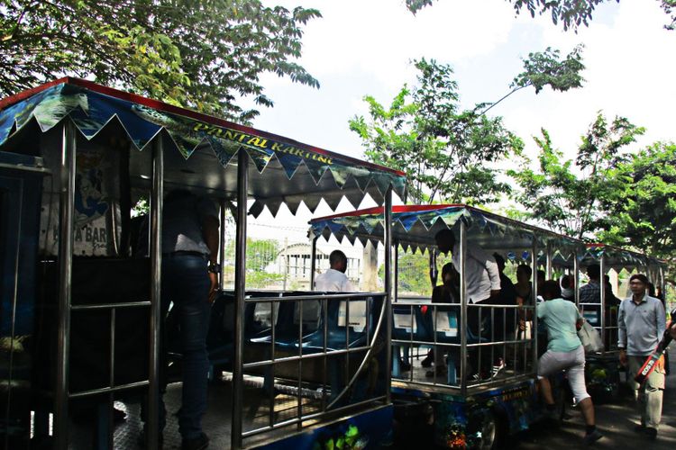 Kereta Kelinci Pantai Kartini 