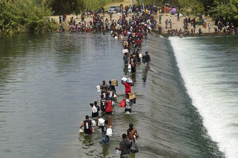 10.000 Migran Haiti yang Berlindung di Bawah Jembatan Texas Akan Dideportasi AS