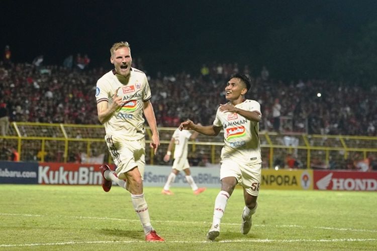 Selebrasi pemain Persija Jakarta, Hanno Behrens, seusai membobol gawang PSM Makassar. Laga PSM Makassar vs Persija Jakarta dalam rangkaian pekan ke-3 Liga 1 2022-2023 itu berlangsung di Stadion BJ Habibie, Parepare, Sulawesi Selatan, Jumat (5/8/2022) sore WIB.