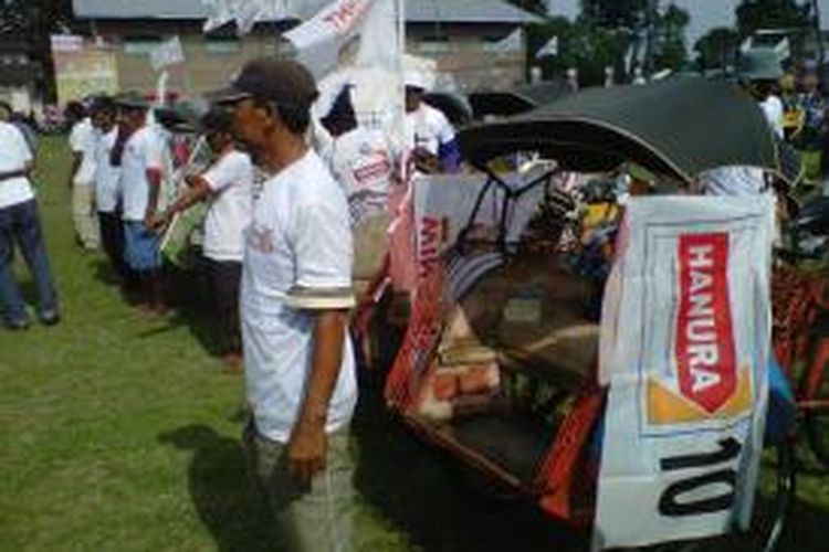 100 tukang becak ikuti kampanye partai Hanura