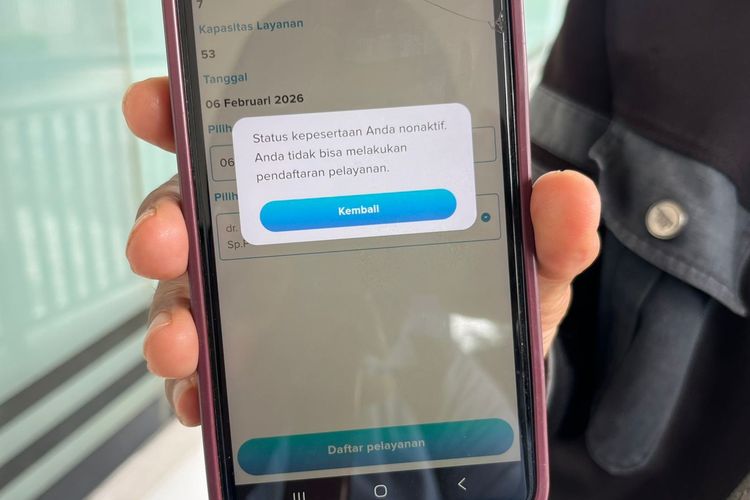 Tampilan notifikasi dari aplikasi Mobile JKN saat penerima BPJS PBI tiba-tiba dinonaktifkan dan gagal mendaftar jadwal kontrol. Penonaktifan tiba-tiba BPJS PBI memicu reaksi keras DPR dan pemerintah setelah pasien penyakit kronis terancam kehilangan layanan medis.