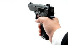 Rebutan Penumpang, Sopir Angkot Ancam Sopir Lain Pakai Pistol Palsu