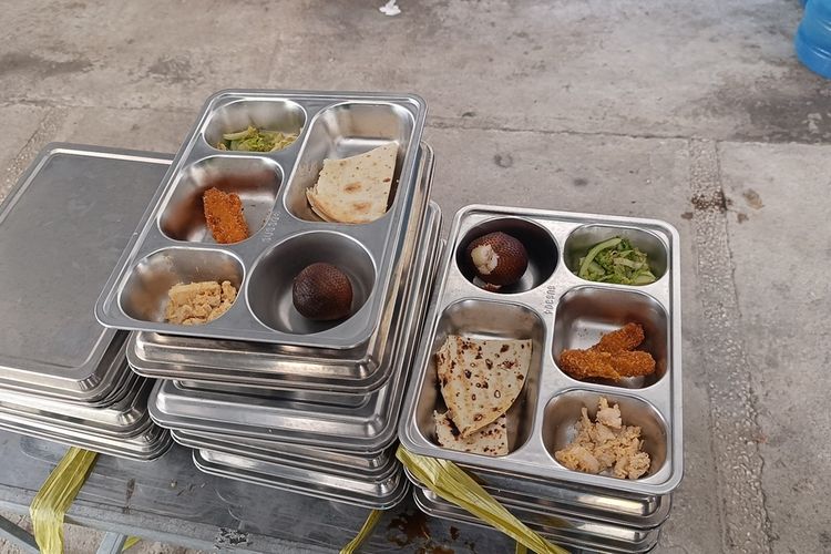 Kasus Keracunan MBG Basi di Lombok Tengah, Pihak Dapur Sebut Sekolah Telat Bagikan ke Siswa