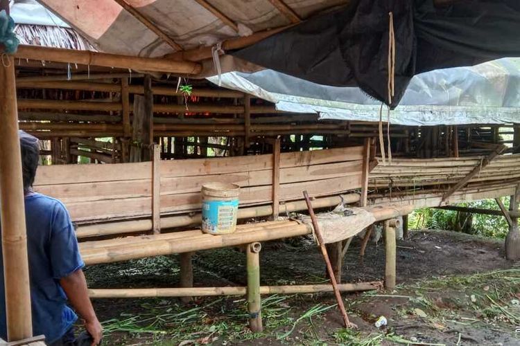 Pencurian hewan ternak kambing di Desa Sukasari, Kecamatan Rumpin, Kabupaten Bogor, Jawa Barat.