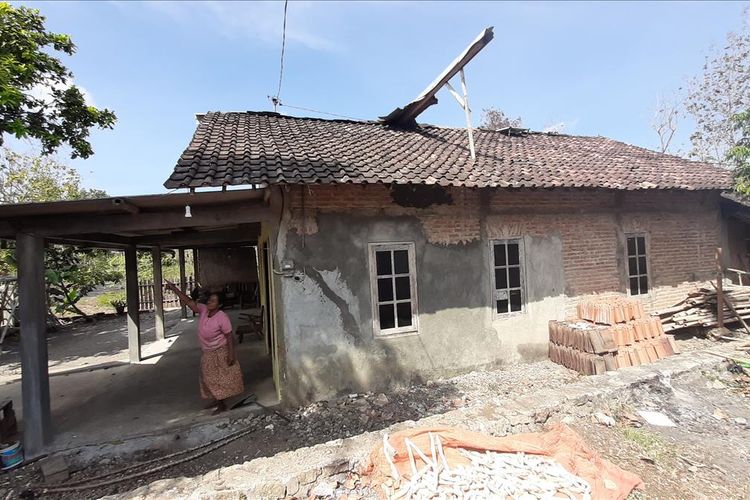 Penel Surya di Dusun Ngemplak, Desa Piyaman, Kecamatan Wonosari, Gunungkidul