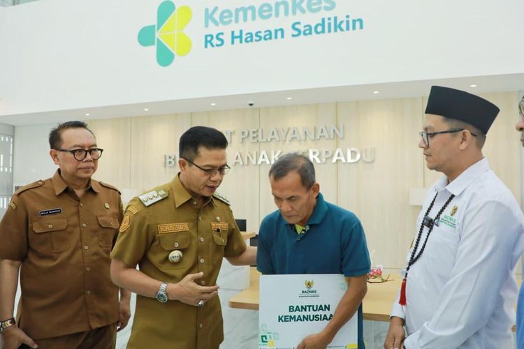 Jenguk Korban Penyekapan di RSHS, Bupati Bandung Bantu Biaya, Minta Polisi Segera Tangkap Pelaku