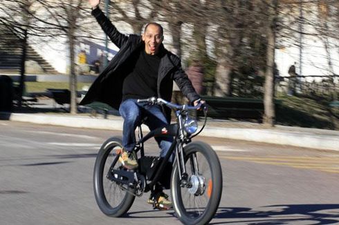 Nikmatnya Mengayuh E-Bike di Kota Juventus