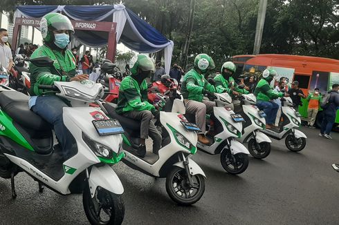 Ingat, Pemilik Motor Listrik Juga Wajib Punya STNK