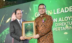 Dirut Pertamina Raih Green Leadership Utama dari Kementerian Lingkungan Hidup