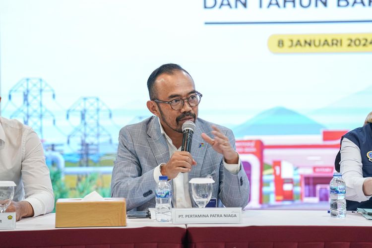 Direktur Utama (Dirut) PT Pertamina Patra Niaga (PPN) Riva Siahaan dalam acara Penutupan dan Konferensi Pers Posko Nasional Sektor Energi dan Sumber Daya Mineral (ESDM) Periode Nataru 2023/2024, Senin (8/1/2024).