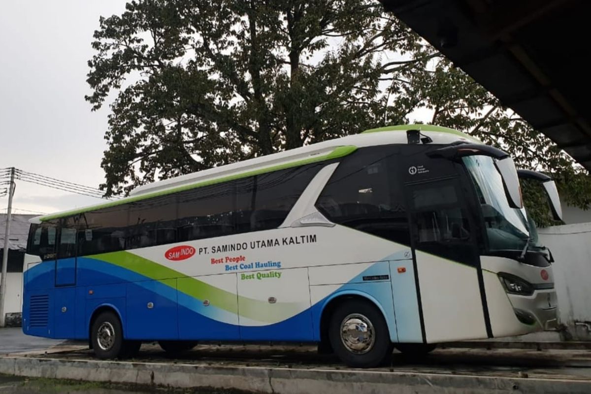 Bus karyawan PT Samindo Utama Kaltim