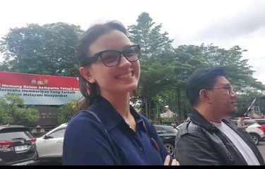Kimberly Ryder Sebut Anak-anak Sering Tanyakan Keberadaan Edward Akbar