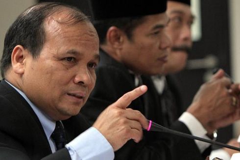 Yunus Husein: KPK Berhak Menuntut Kasus Pencucian Uang!