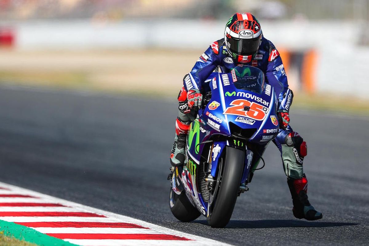 Pebalap Movistar Yamaha MotoGP asal Spanyol, Maverick Vinales, memacu motornya pada sesi kualifikasi GP Catalunya di Circuit de Barcelona-Catalunya, Montmelo, Sabtu (10/6/2017).