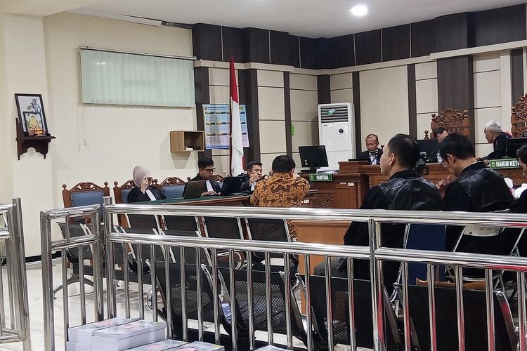 Suara Eks Bos Sritex Bergetar Saat Baca Ayat Mazmur 37 di Sidang Pledoi Kasus Korupsi