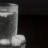 Manfaat Es Batu untuk Kecantikan