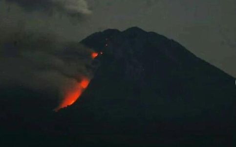  Volcanic Activity Picks Up on Mount Semeru in East Java, Indonesia 