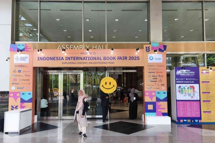 Ilustrasi: Area Dekat Pintu Masuk IIBF 2025.