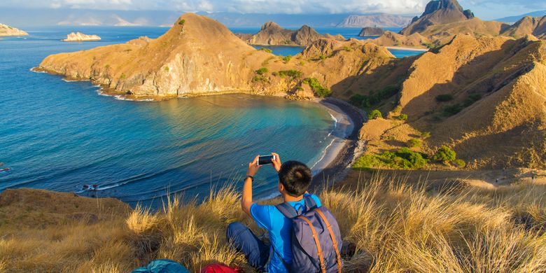 Milenial traveling ke Pulau Padar, Labuan Bajo, NTT